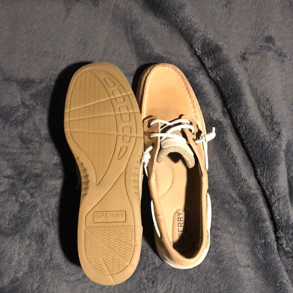 COPY - Women’s Sperry’s - Picture 3 of 4